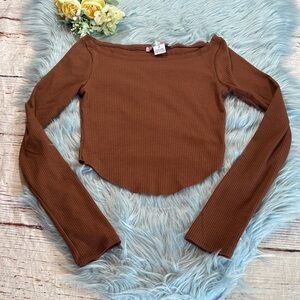 Urban Outfitters Ribbed Raw Hem Long Sleeve Top sz S